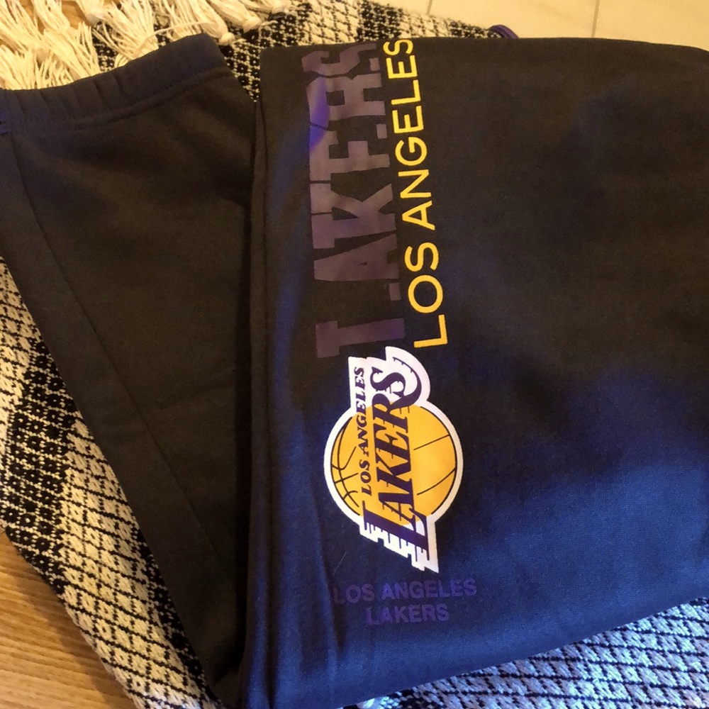 NBA L.A. LAKERS ACTIVE PANTS 👖 NEW ! Excellent condition